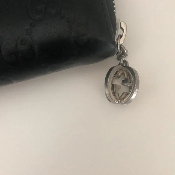 Gucci Leather Zip Around Wallet 
Pre-Loved Excellent Condition - Picture 4 of 6
